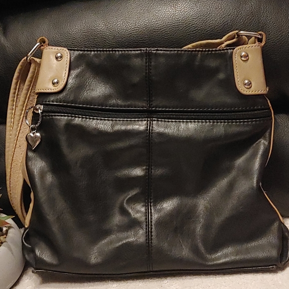 🌺BOGO🌺Tyler Rodan Crossbody Purse - Picture 4 of 10